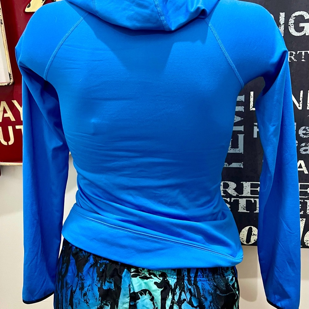 Nike Drifit Pullover - image 3